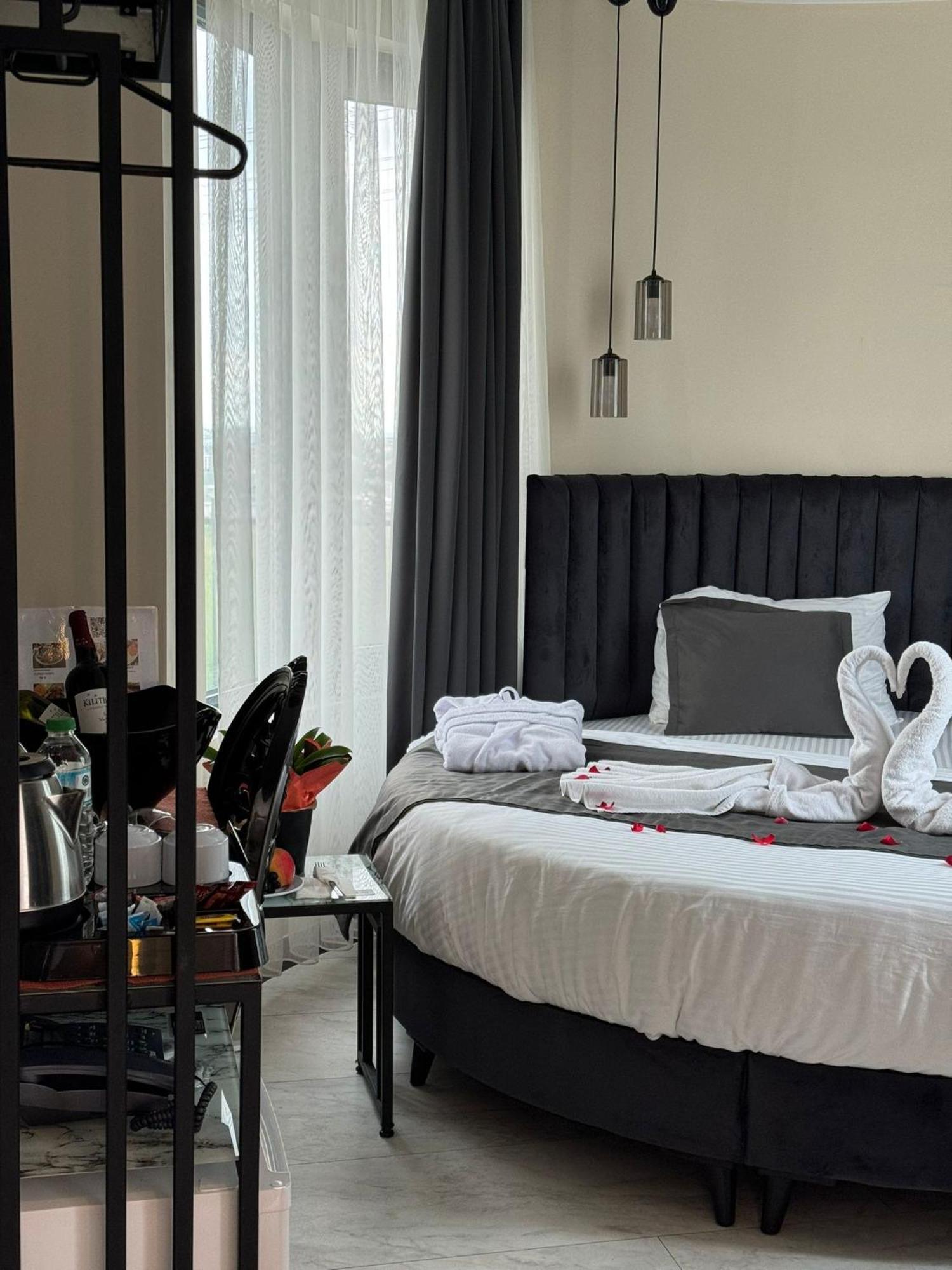 The Queen Airport Hotel-Round Trip Airport Service Arnavutkoy Luaran gambar